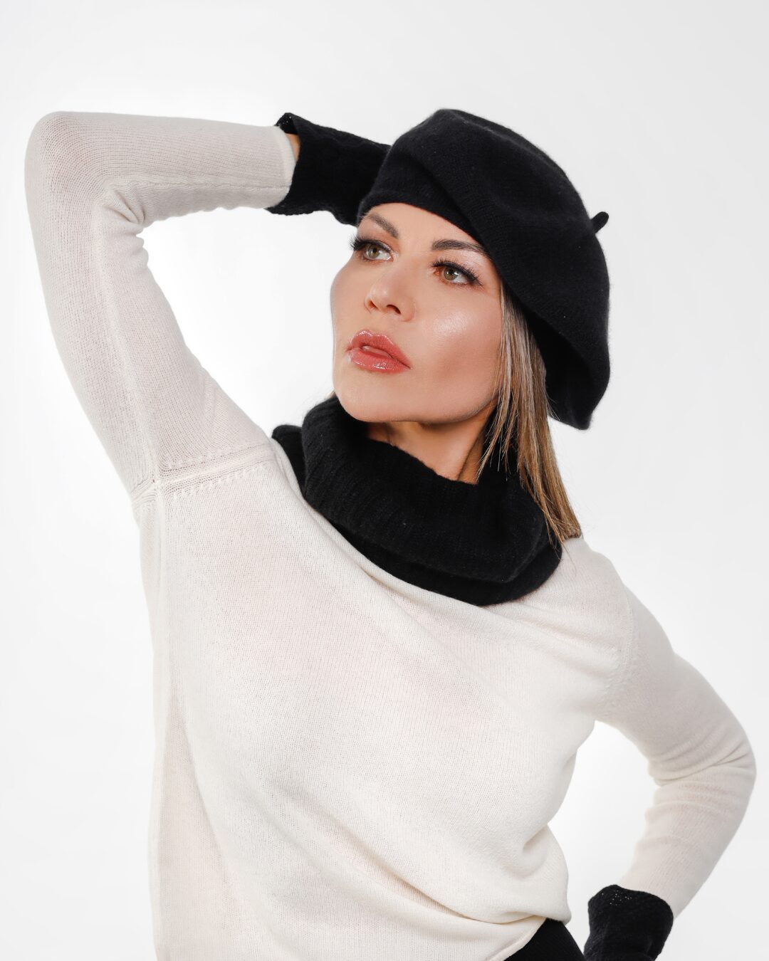 Classic Cashmere Beret - image 7