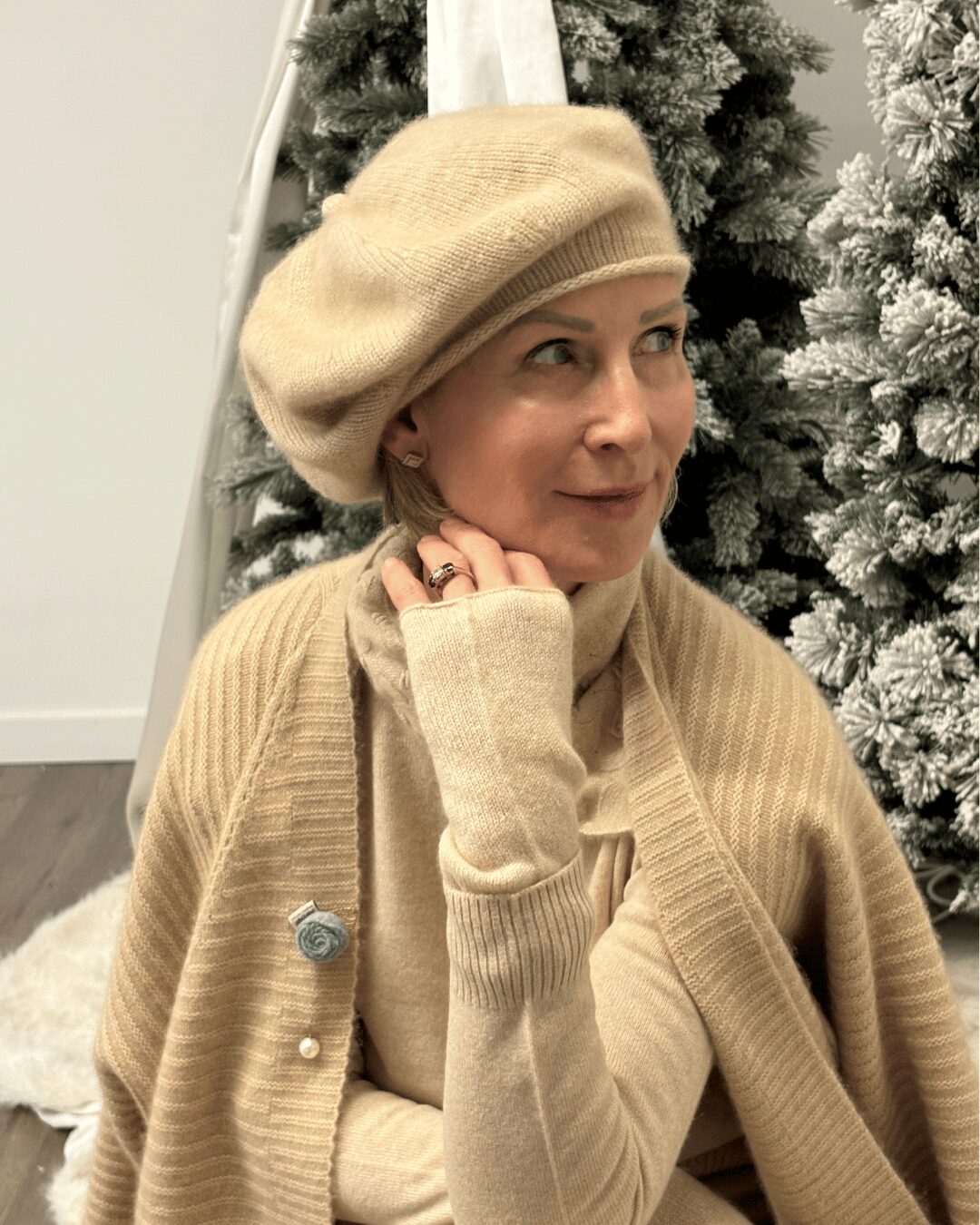Classic Cashmere Beret - image 4