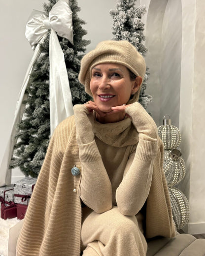 Classic Cashmere Beret - image 3