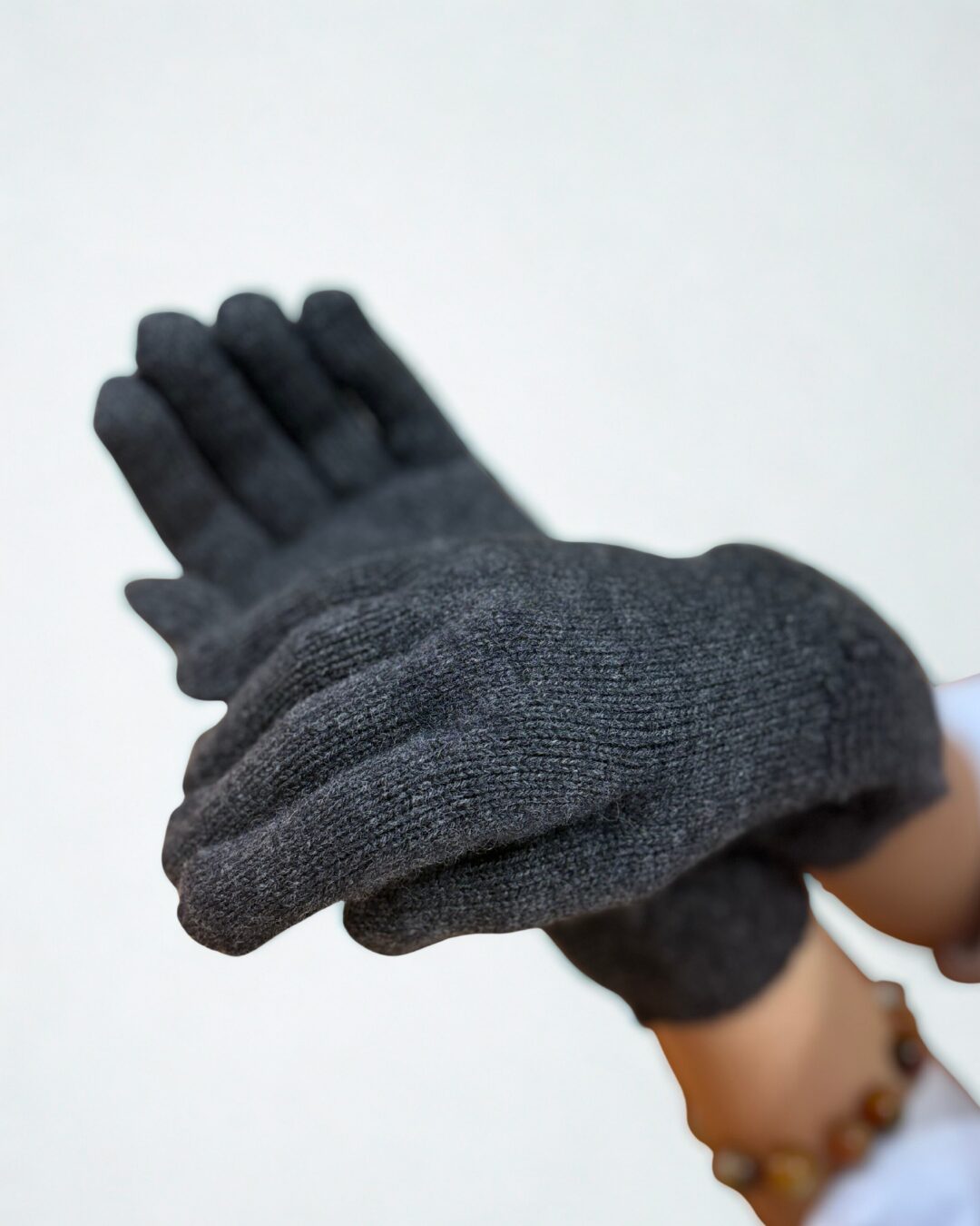 Classic Knit Cashmere Gloves - image 4