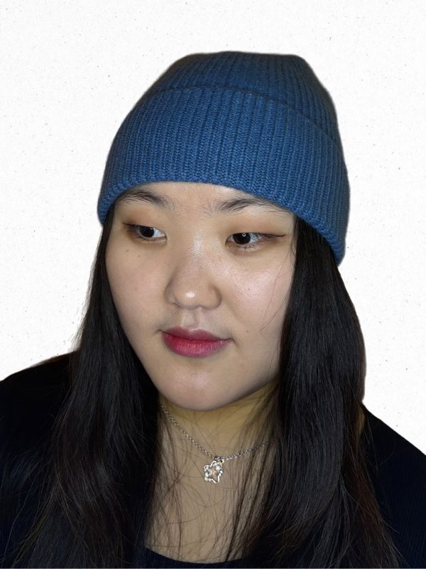 Classic Cashmere Beanie - Image 10