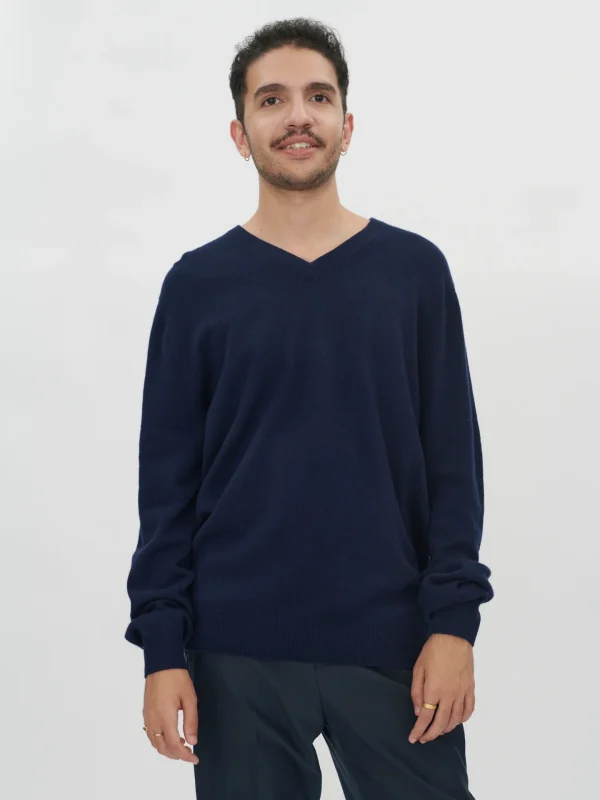 Men V-neck - Image 13